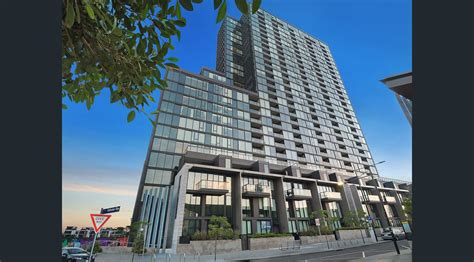 2/707 Collins Street, Docklands, Vic 3008.
